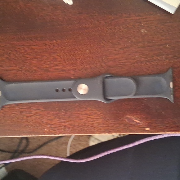 Apple Silicone Watch Band - Picture 2 of 4